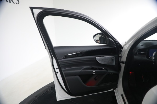 New 2026 Maserati Grecale Modena V6 for sale $95,345 at Alfa Romeo of Westport in Westport CT 06880 22