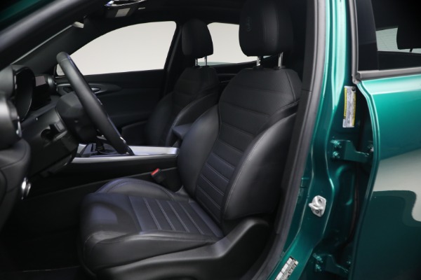 Used 2024 Alfa Romeo Tonale Hybrid Ti for sale $30,900 at Alfa Romeo of Westport in Westport CT 06880 15