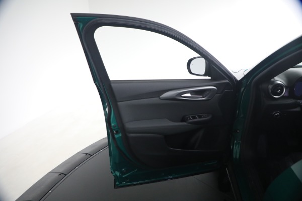 Used 2024 Alfa Romeo Tonale Hybrid Ti for sale $30,900 at Alfa Romeo of Westport in Westport CT 06880 23