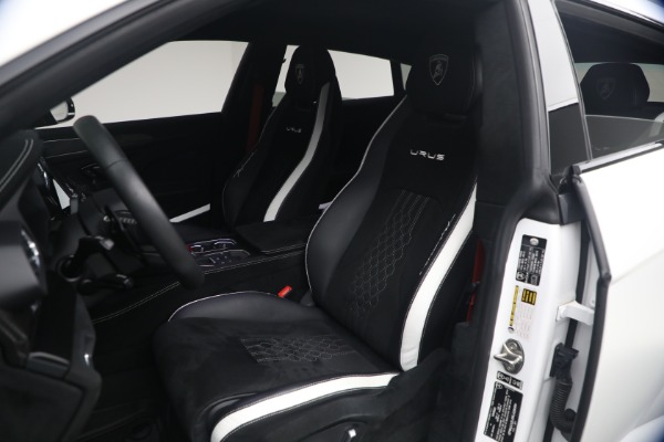 Used 2024 Lamborghini Urus Performante for sale $285,900 at Alfa Romeo of Westport in Westport CT 06880 14