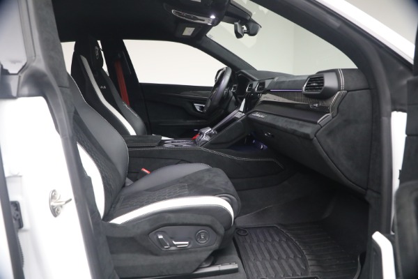 Used 2024 Lamborghini Urus Performante for sale $285,900 at Alfa Romeo of Westport in Westport CT 06880 23