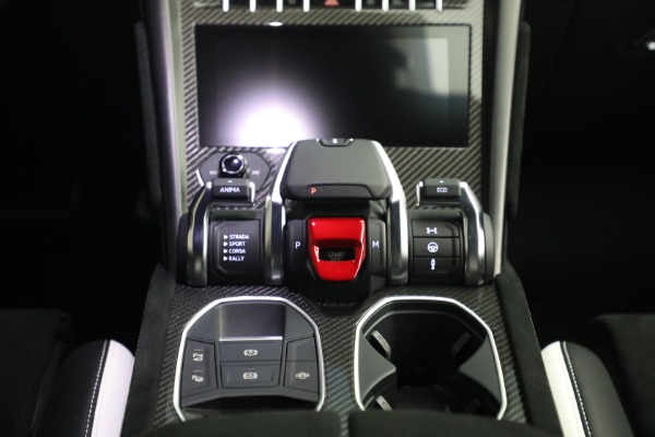 Used 2024 Lamborghini Urus Performante for sale $285,900 at Alfa Romeo of Westport in Westport CT 06880 28