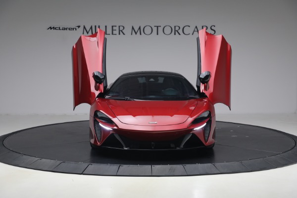 Used 2024 McLaren Artura TechLux for sale $182,900 at Alfa Romeo of Westport in Westport CT 06880 13