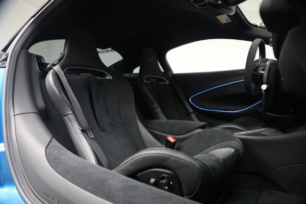 Used 2024 McLaren Artura Performance for sale $182,900 at Alfa Romeo of Westport in Westport CT 06880 20