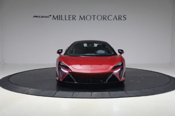 Used 2023 McLaren Artura Performance for sale $179,900 at Alfa Romeo of Westport in Westport CT 06880 12