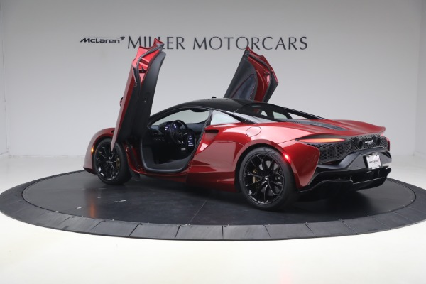 Used 2023 McLaren Artura Performance for sale $179,900 at Alfa Romeo of Westport in Westport CT 06880 16