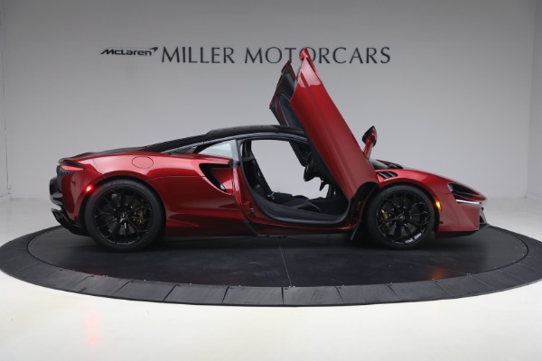 Used 2023 McLaren Artura Performance for sale $179,900 at Alfa Romeo of Westport in Westport CT 06880 18
