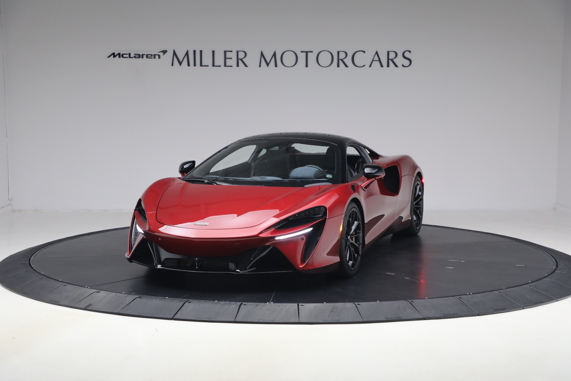 Used 2023 McLaren Artura Performance for sale $179,900 at Alfa Romeo of Westport in Westport CT 06880 1