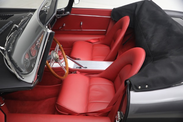 Used 1964 Jaguar E-Type for sale $185,000 at Alfa Romeo of Westport in Westport CT 06880 24