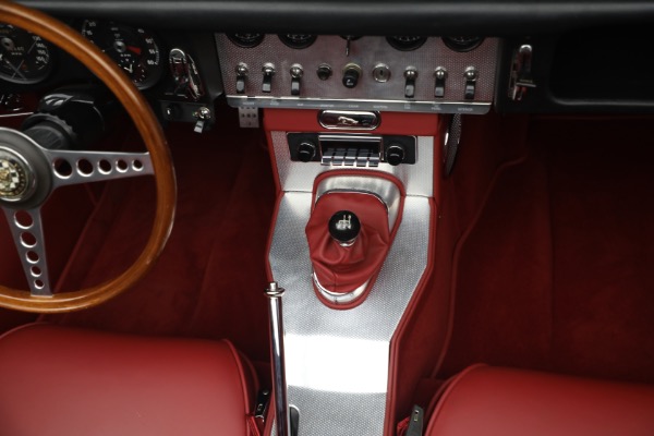 Used 1964 Jaguar E-Type for sale $185,000 at Alfa Romeo of Westport in Westport CT 06880 28