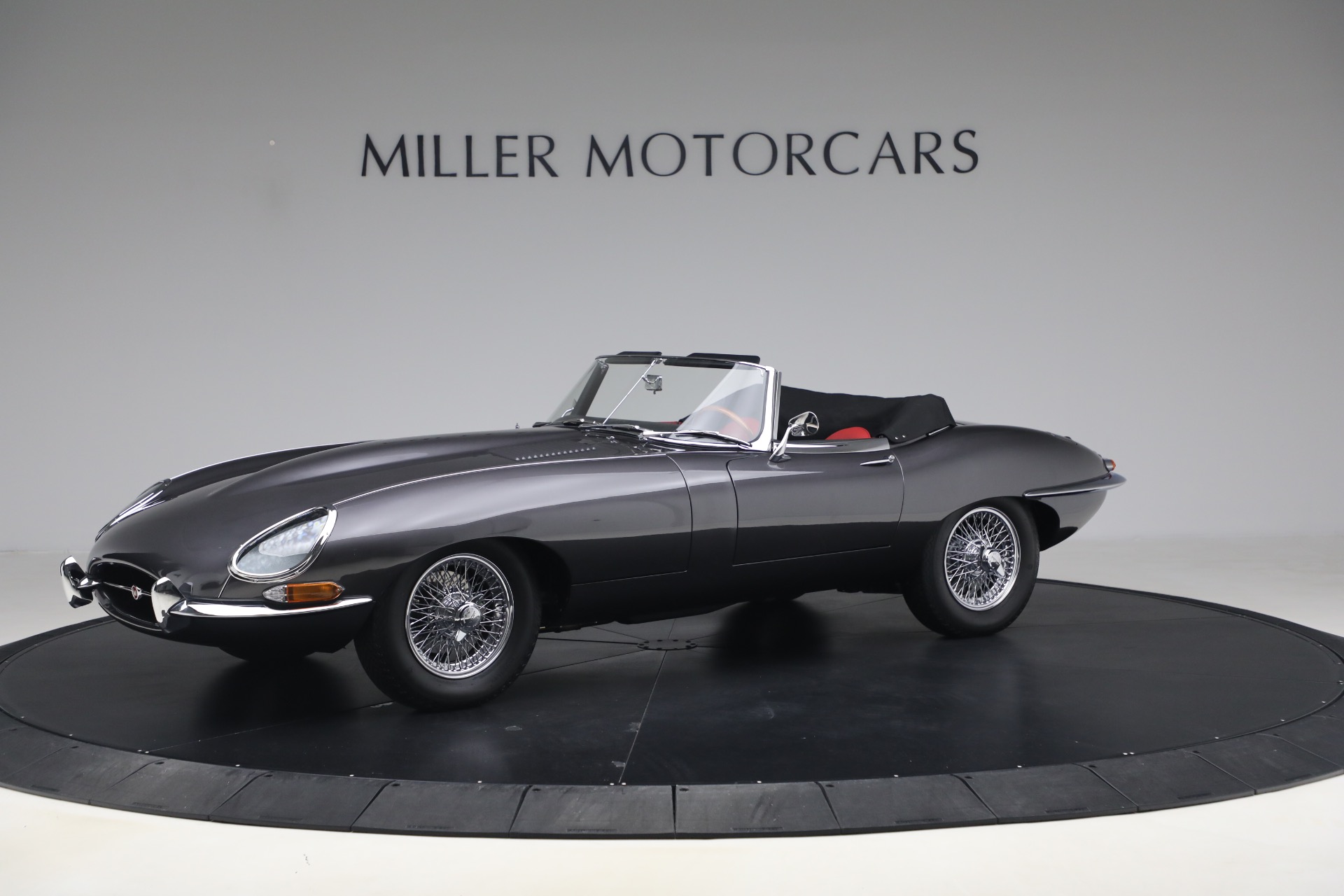 Used 1964 Jaguar E-Type for sale $185,000 at Alfa Romeo of Westport in Westport CT 06880 1