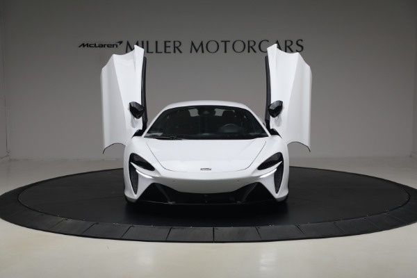 Used 2023 McLaren Artura TechLux for sale $162,900 at Alfa Romeo of Westport in Westport CT 06880 13