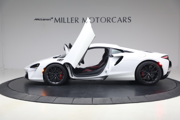Used 2023 McLaren Artura TechLux for sale $162,900 at Alfa Romeo of Westport in Westport CT 06880 15