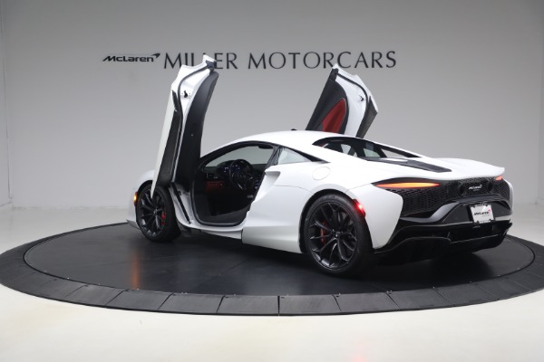Used 2023 McLaren Artura TechLux for sale $162,900 at Alfa Romeo of Westport in Westport CT 06880 16