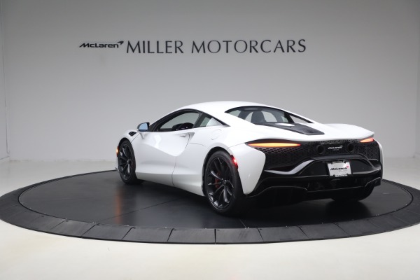 Used 2023 McLaren Artura TechLux for sale $162,900 at Alfa Romeo of Westport in Westport CT 06880 5