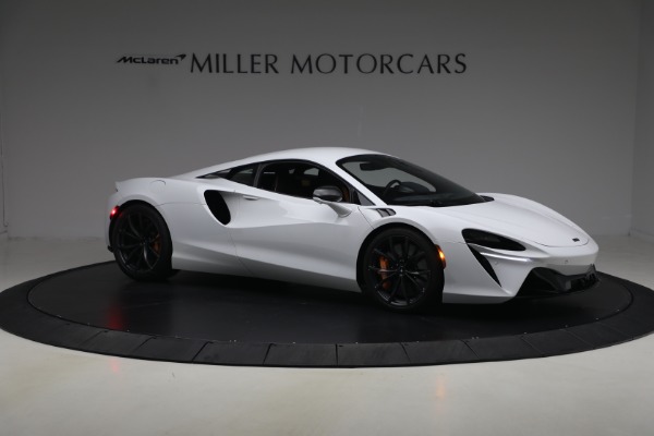 Used 2023 McLaren Artura Performance for sale $162,900 at Alfa Romeo of Westport in Westport CT 06880 10