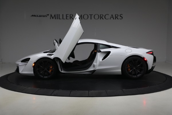 Used 2023 McLaren Artura Performance for sale $162,900 at Alfa Romeo of Westport in Westport CT 06880 15