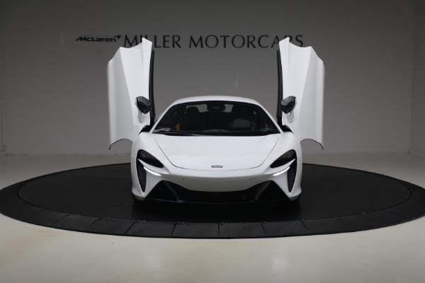 Used 2023 McLaren Artura Performance for sale $162,900 at Alfa Romeo of Westport in Westport CT 06880 21