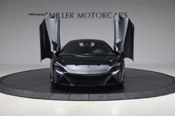 Used 2024 McLaren Artura TechLux for sale Call for price at Alfa Romeo of Westport in Westport CT 06880 13