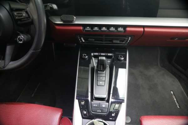 Used 2021 Porsche 911 Carrera S for sale $134,900 at Alfa Romeo of Westport in Westport CT 06880 27