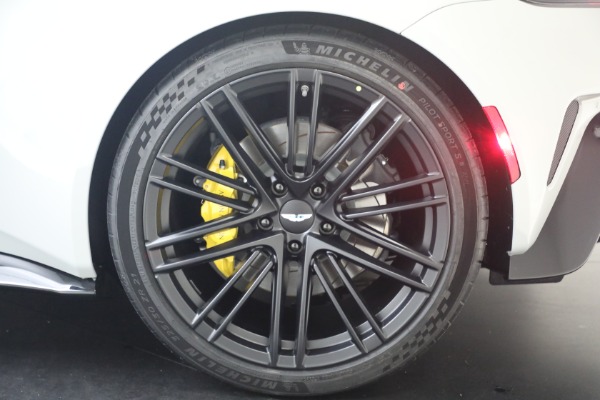 New 2026 Aston Martin Vantage S Roadster for sale $261,400 at Alfa Romeo of Westport in Westport CT 06880 28