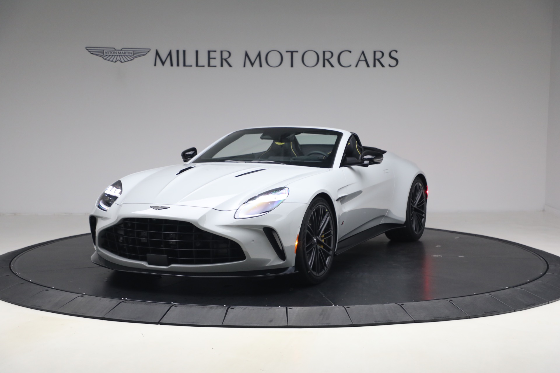 New 2026 Aston Martin Vantage S Roadster for sale $261,400 at Alfa Romeo of Westport in Westport CT 06880 1