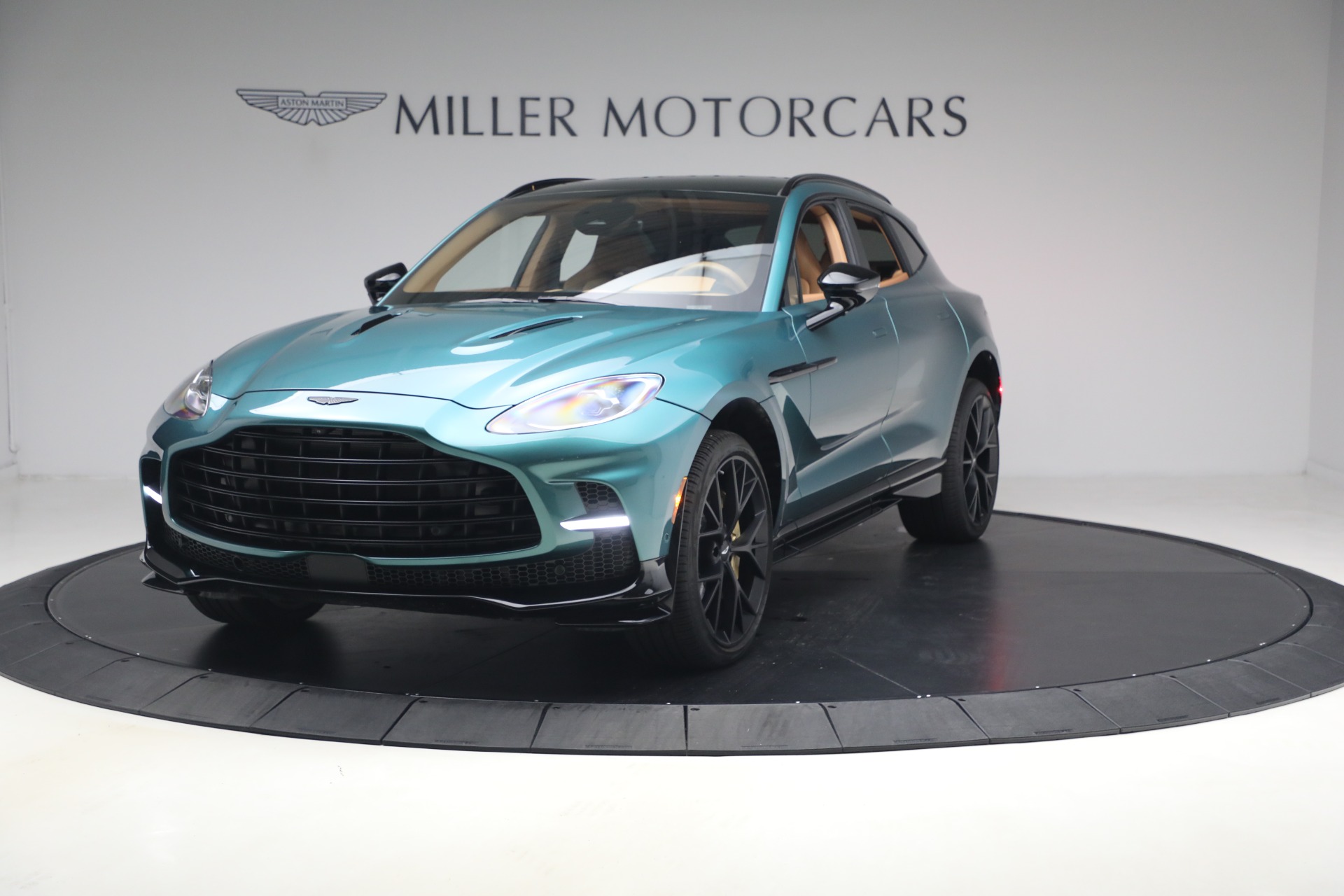 Used 2025 Aston Martin DBX 707 for sale $219,900 at Alfa Romeo of Westport in Westport CT 06880 1