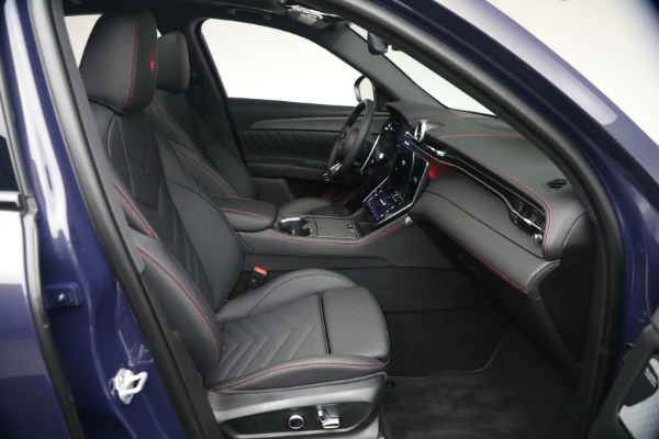 New 2026 Maserati Grecale Modena V6 for sale $100,905 at Alfa Romeo of Westport in Westport CT 06880 14