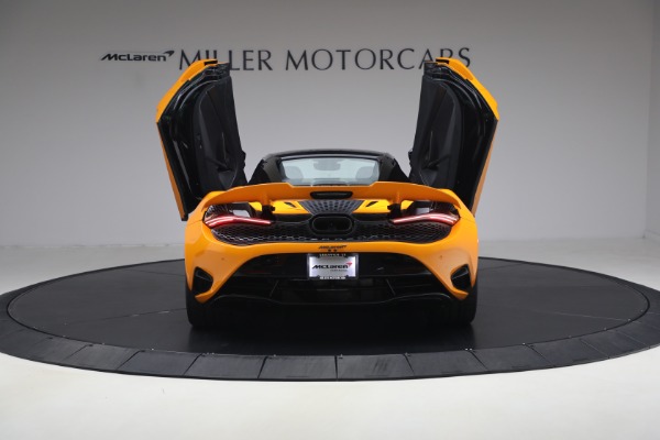 Used 2025 McLaren 750S Spider Performance for sale $369,900 at Alfa Romeo of Westport in Westport CT 06880 17