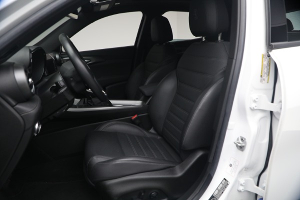 Used 2024 Alfa Romeo Tonale Hybrid Ti for sale $28,900 at Alfa Romeo of Westport in Westport CT 06880 15