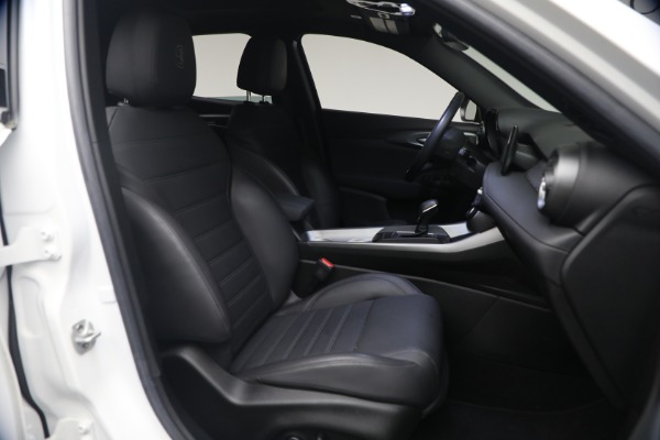 Used 2024 Alfa Romeo Tonale Hybrid Ti for sale $28,900 at Alfa Romeo of Westport in Westport CT 06880 16