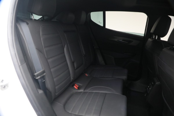 Used 2024 Alfa Romeo Tonale Hybrid Ti for sale $28,900 at Alfa Romeo of Westport in Westport CT 06880 20