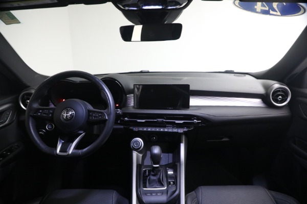 Used 2024 Alfa Romeo Tonale Hybrid Ti for sale $28,900 at Alfa Romeo of Westport in Westport CT 06880 22