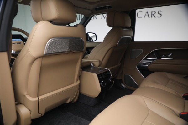 Used 2025 Land Rover Range Rover P530 Autobiography LWB for sale $153,900 at Alfa Romeo of Westport in Westport CT 06880 17