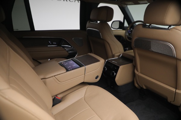 Used 2025 Land Rover Range Rover P530 Autobiography LWB for sale $153,900 at Alfa Romeo of Westport in Westport CT 06880 26