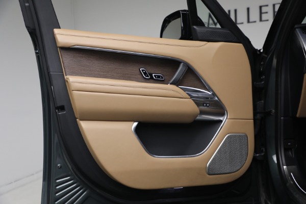 Used 2025 Land Rover Range Rover P530 Autobiography LWB for sale $153,900 at Alfa Romeo of Westport in Westport CT 06880 28