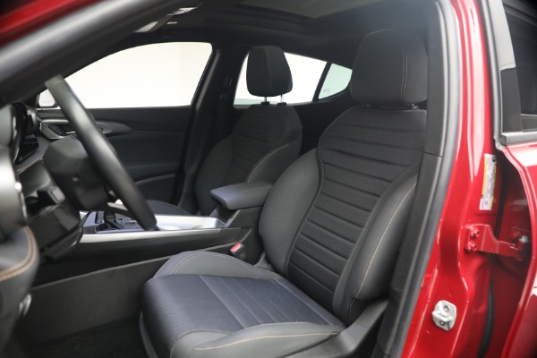 Used 2024 Alfa Romeo Tonale Hybrid Ti for sale $29,900 at Alfa Romeo of Westport in Westport CT 06880 16
