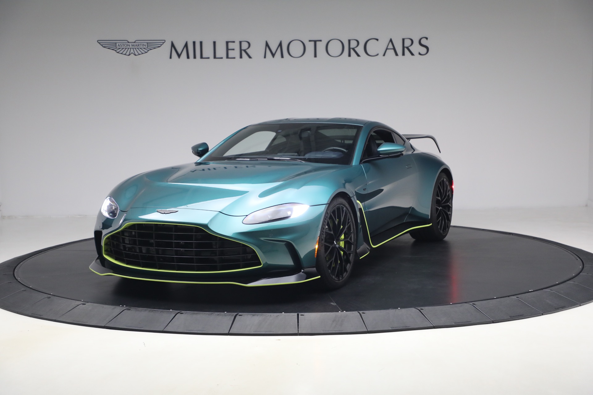 Used 2023 Aston Martin Vantage V12 for sale $245,900 at Alfa Romeo of Westport in Westport CT 06880 1