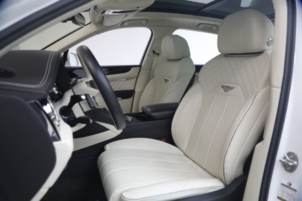 Used 2022 Bentley Bentayga V8 for sale $137,900 at Alfa Romeo of Westport in Westport CT 06880 21
