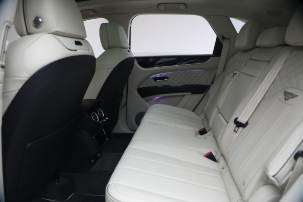 Used 2022 Bentley Bentayga V8 for sale $137,900 at Alfa Romeo of Westport in Westport CT 06880 23