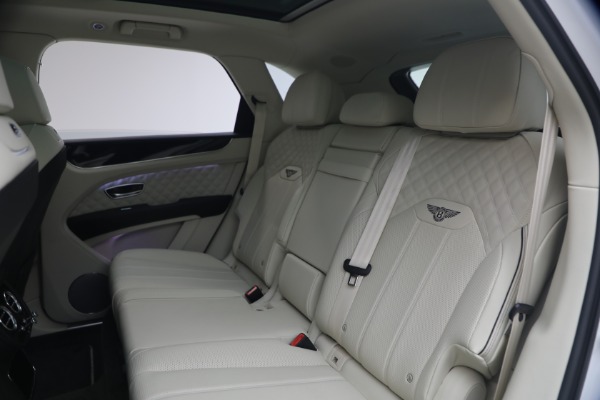 Used 2022 Bentley Bentayga V8 for sale $137,900 at Alfa Romeo of Westport in Westport CT 06880 24