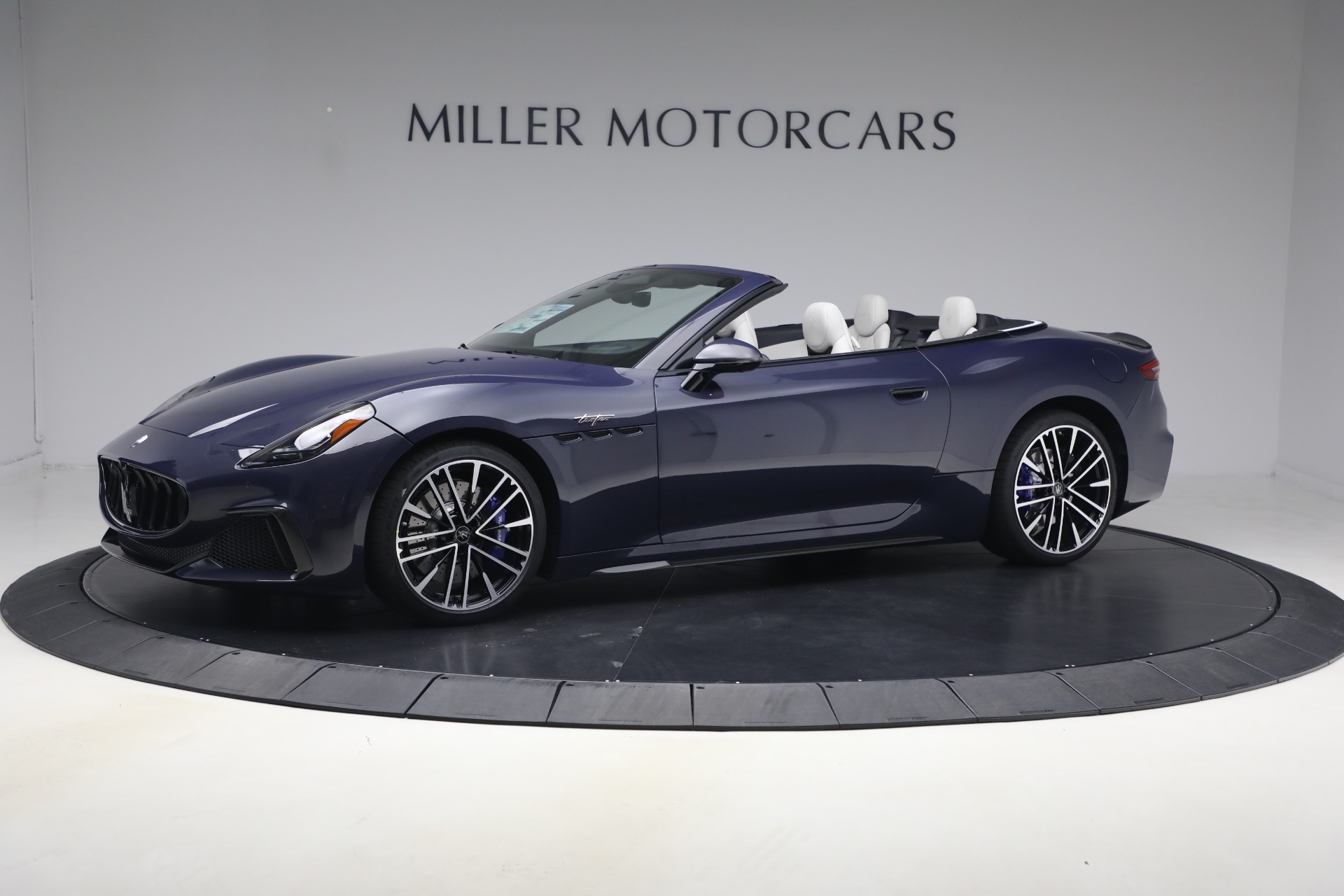 New 2026 Maserati GranCabrio Trofeo for sale $200,785 at Alfa Romeo of Westport in Westport CT 06880 1