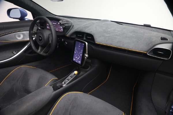 New 2026 McLaren Artura Spider Performance for sale $336,300 at Alfa Romeo of Westport in Westport CT 06880 26