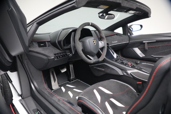 Used 2017 Lamborghini Centenario Roadster for sale $3,995,000 at Alfa Romeo of Westport in Westport CT 06880 13