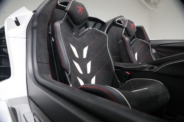 Used 2017 Lamborghini Centenario Roadster for sale $3,995,000 at Alfa Romeo of Westport in Westport CT 06880 15
