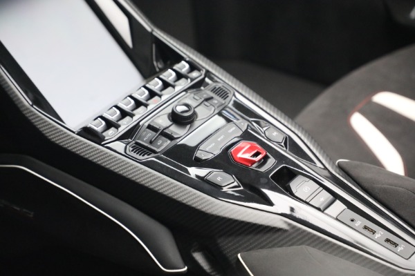 Used 2017 Lamborghini Centenario Roadster for sale $3,995,000 at Alfa Romeo of Westport in Westport CT 06880 19