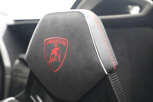 Used 2017 Lamborghini Centenario Roadster for sale $3,995,000 at Alfa Romeo of Westport in Westport CT 06880 20