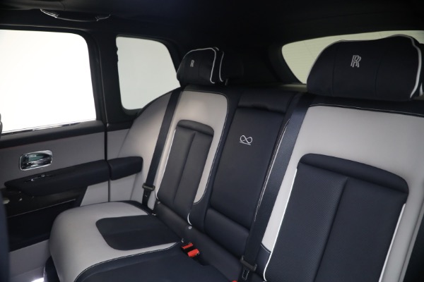 Used 2022 Rolls-Royce Black Badge Cullinan for sale $299,900 at Alfa Romeo of Westport in Westport CT 06880 21