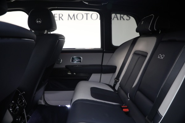 Used 2022 Rolls-Royce Black Badge Cullinan for sale $299,900 at Alfa Romeo of Westport in Westport CT 06880 22
