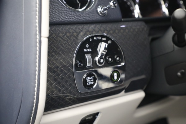 Used 2022 Rolls-Royce Black Badge Cullinan for sale $299,900 at Alfa Romeo of Westport in Westport CT 06880 28